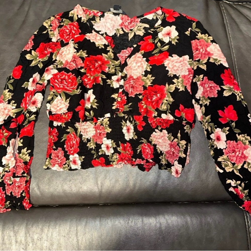 Floral V-Neck Long Sleeve Top